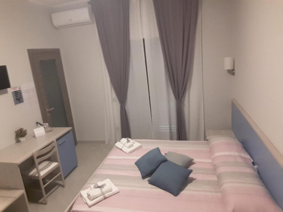 Affittacamere Borgata Marina Roseto Capo Spulico Exterior foto